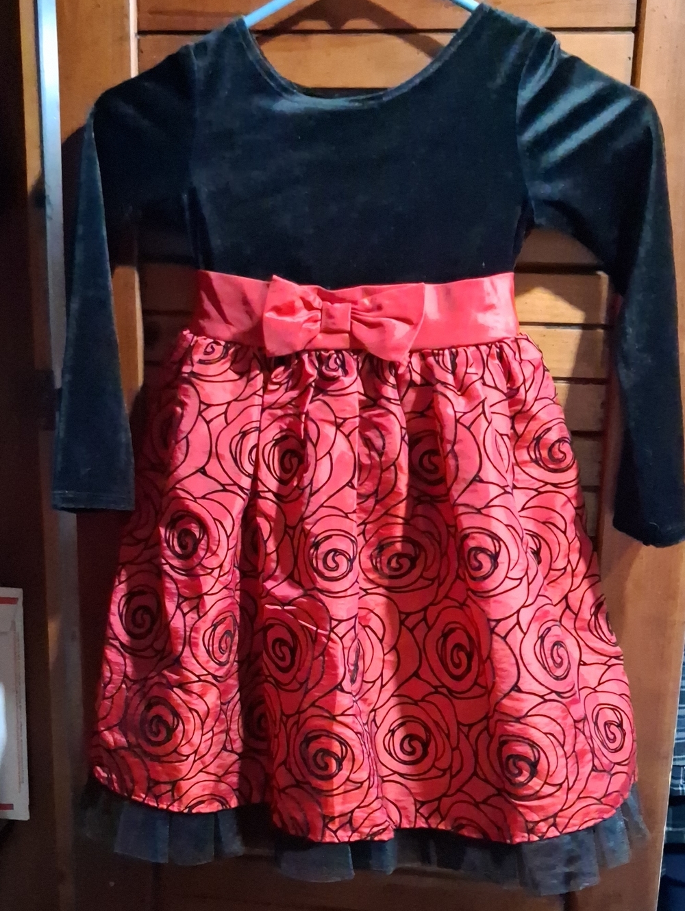 Black And Red Long Sleeve Dress